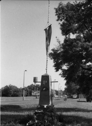 Nyrestaurerat Trianonmonument.